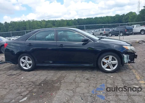 2014 Toyota Camry Se z USA, uszkodzony, nr VIN 4T1BF1FK1EU865335